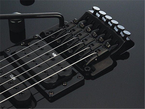 ELEKTRO GİTAR IBANEZ BKN